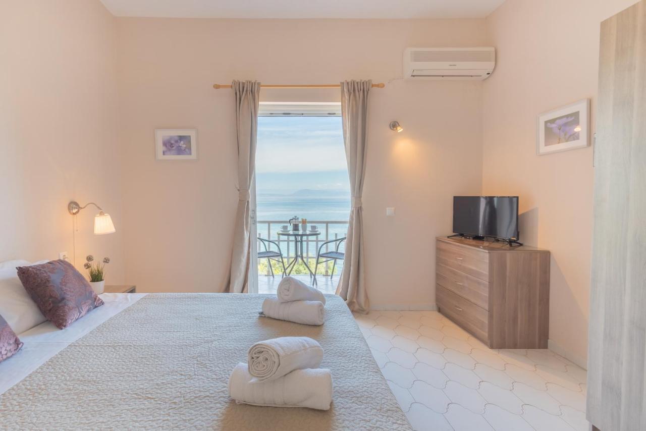 Eden Sea View Studios Mesongi Bagian luar foto