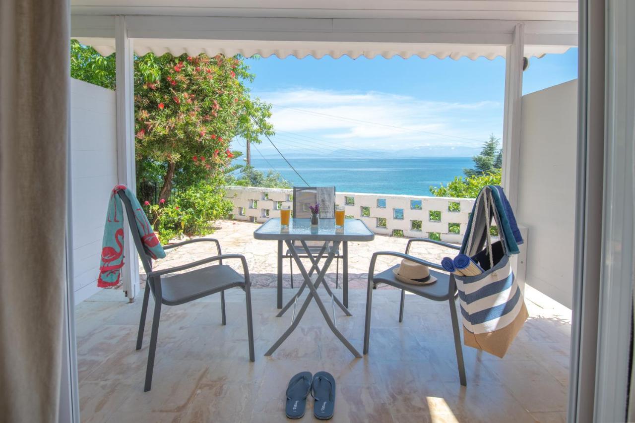 Eden Sea View Studios Mesongi Bagian luar foto